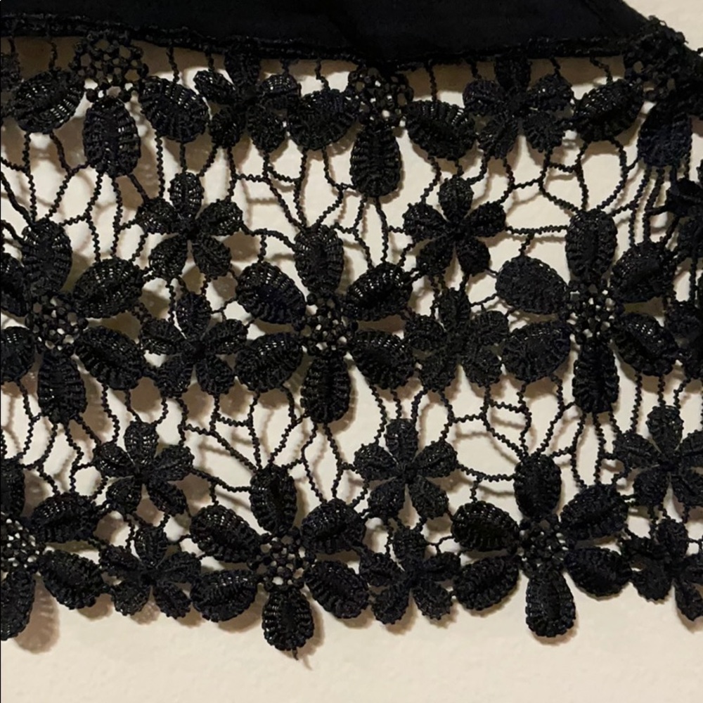 Halter top - Picture 2 of 2
